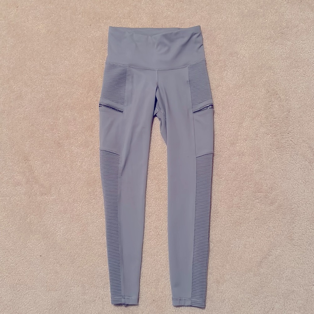 Gray leggings- go dry